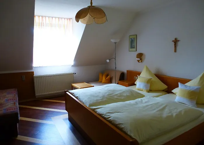 Land-gut-hotel Zum Bartl Hotel