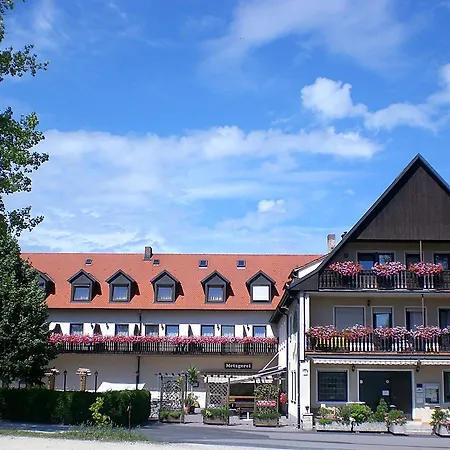 Land-gut-hotel Zum Bartl Hotel 3*