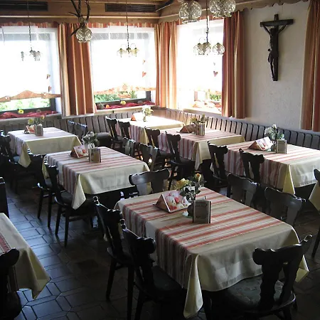 Land-gut-hotel Zum Bartl Hotel 3*