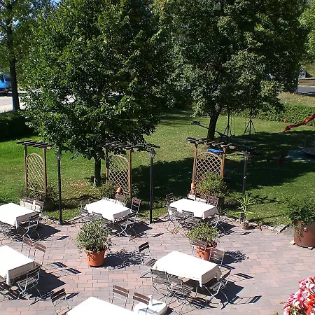 Land-gut-hotel Zum Bartl Hotel 3*