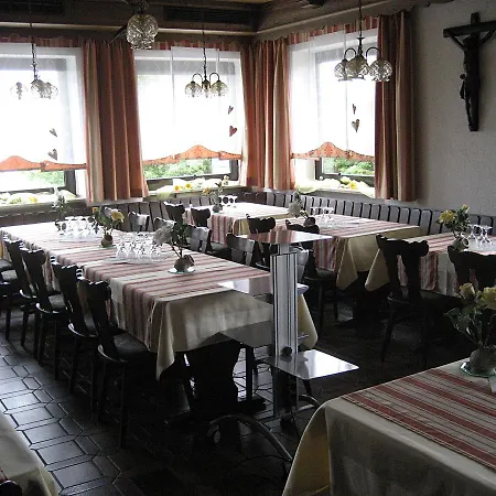 Land-gut-hotel Zum Bartl